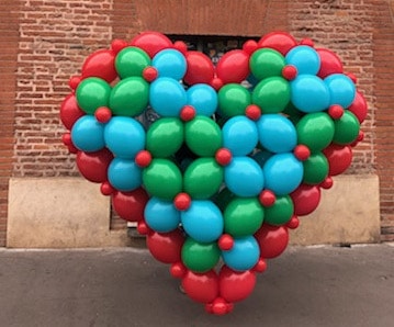 Monsieur-ballons-coeur-géant-ballons-sculpté-mariage-Haute-Garonne